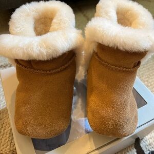 Ugg Tan Baby Booties size 4/5